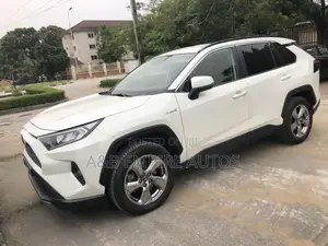 Toyota RAV4 2019 White