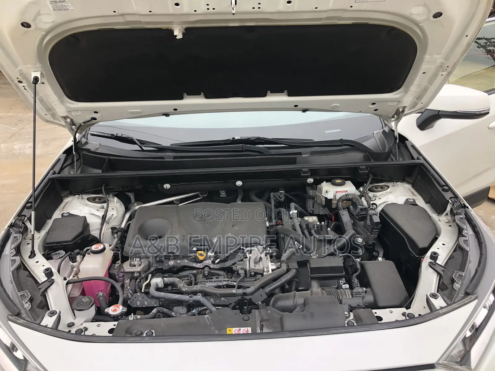 Toyota RAV4 2019 White