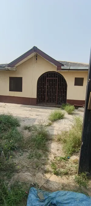 8bdrm House in Asolo, Ikorodu for sale