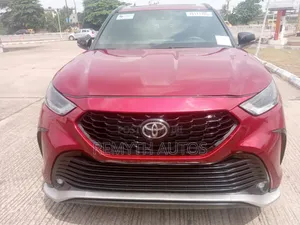 Toyota Highlander XLE AWD 2023 Burgundy