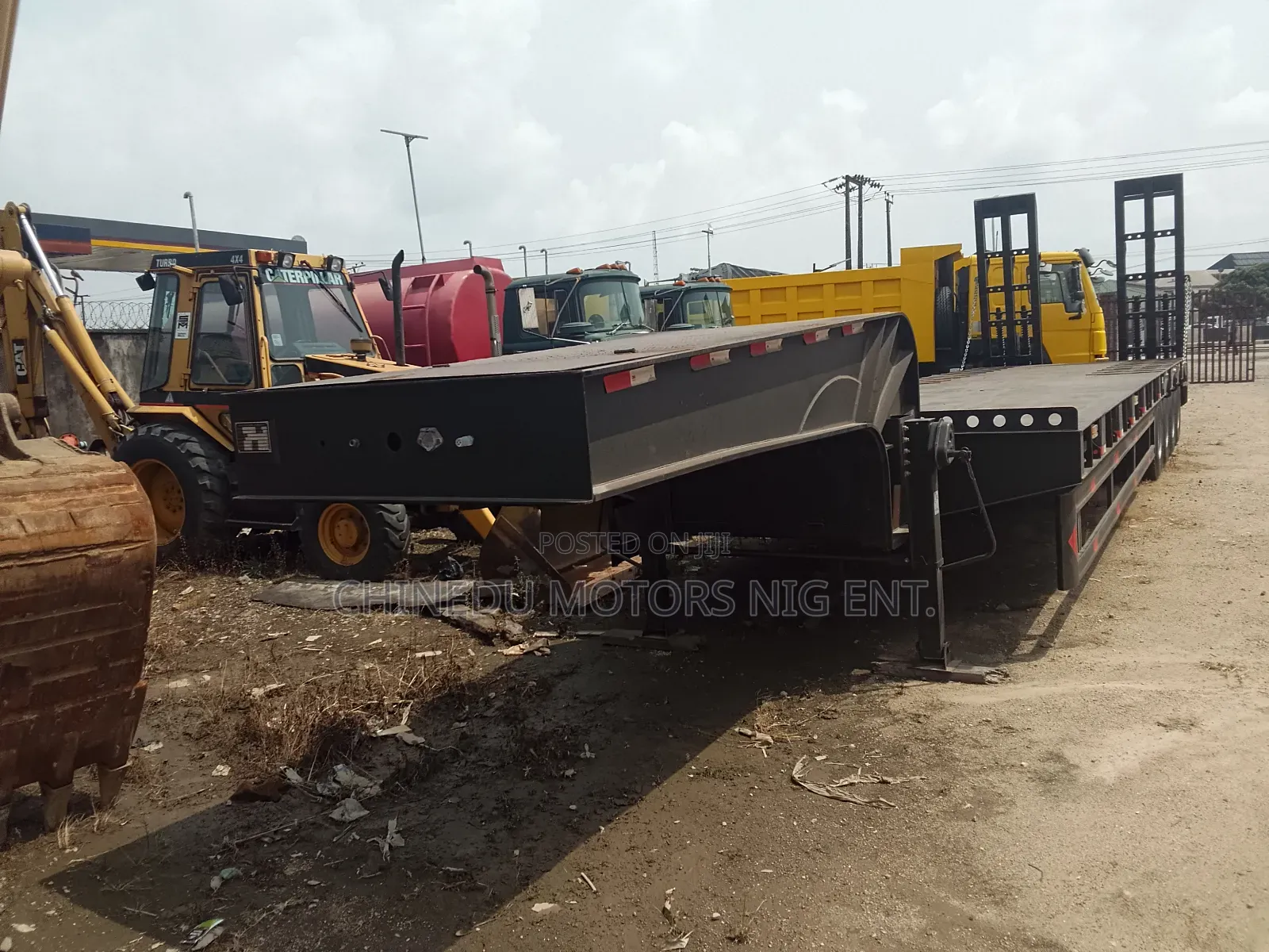 Lowbed 100 Tons Back Loading