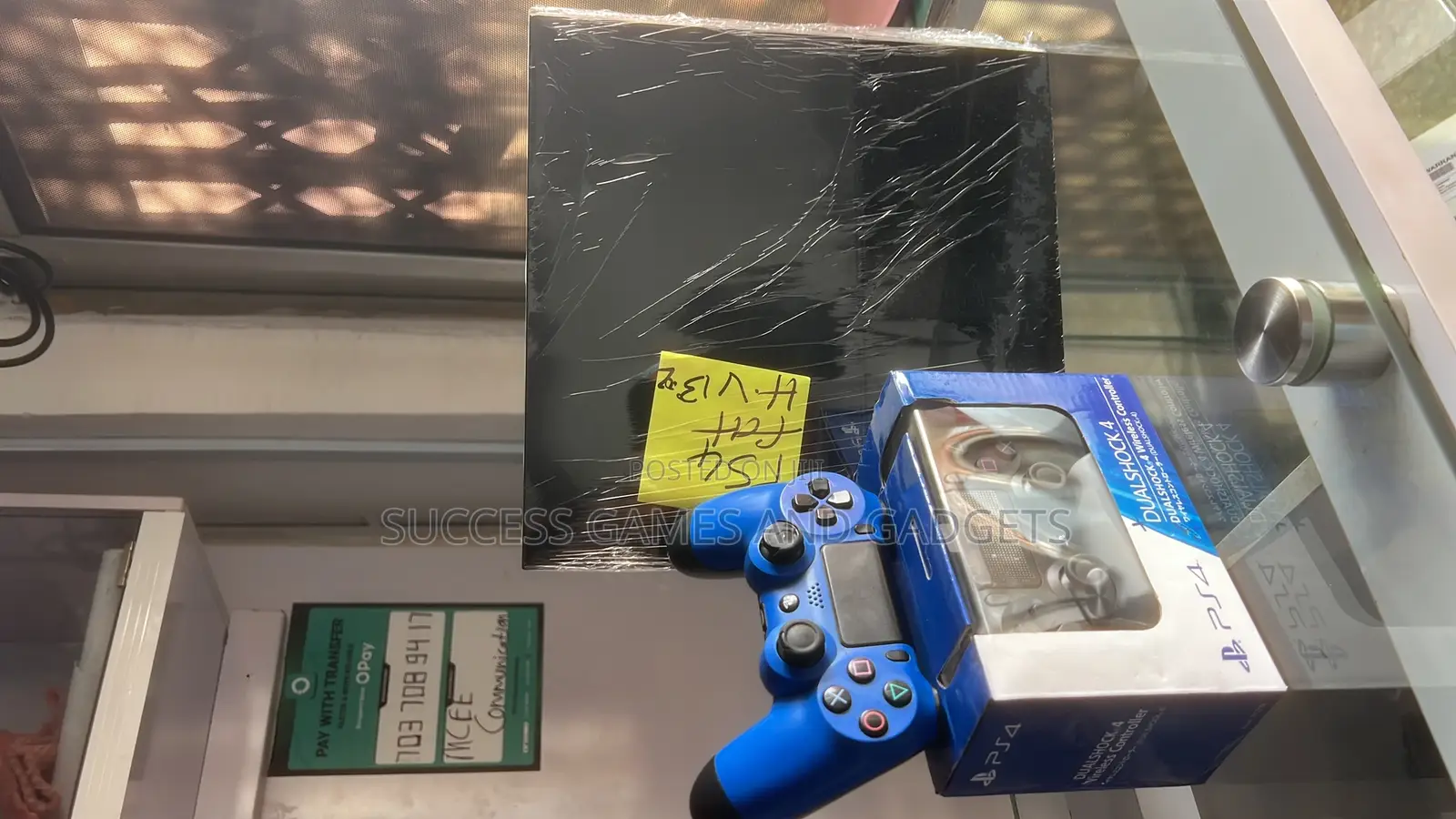 Ps4 Fat With Two Pads No Game Inside