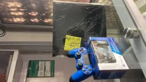 Ps4 Fat With Two Pads No Game Inside