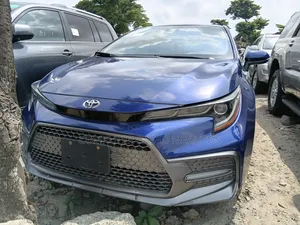 Toyota Corolla SE 2021 Blue