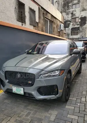 Jaguar F-Pace S 2017 Gray