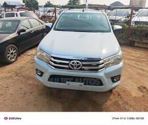 Toyota Hilux 2018 Blue