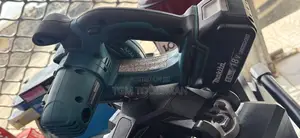 Makita Xsc01 18v Metal Cutting Saw