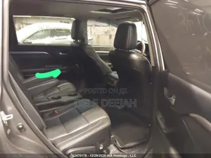 Toyota Highlander XLE 4dr SUV AWD (3.5L 6cyl 6A) 2015 White