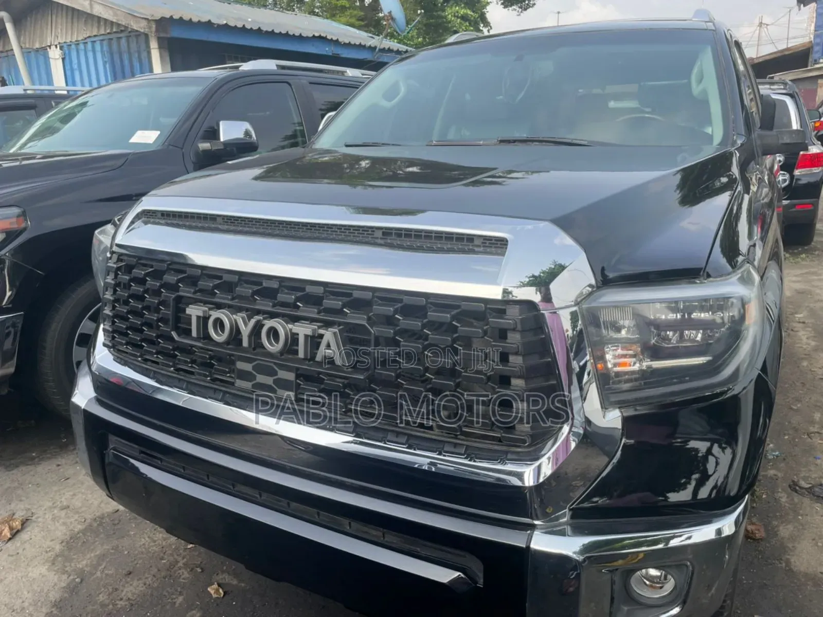 Toyota Sequoia Platinum 4x4 2018 Black
