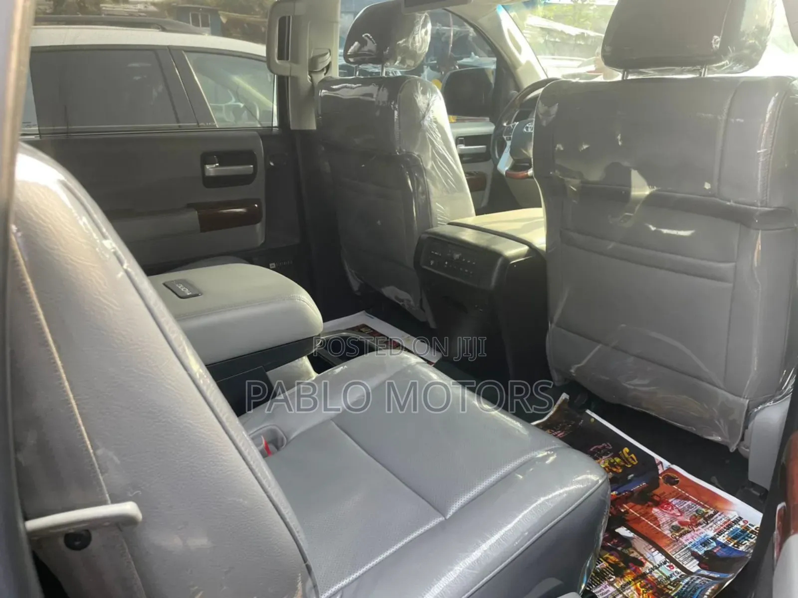 Toyota Sequoia Platinum 4x4 2018 Black
