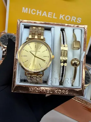 Michael Kors Women Watch and Bracelets Set Perfect Gift Set 