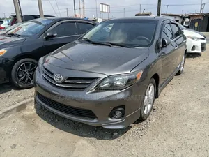Toyota Corolla S 4dr Sedan (1.8L 4cyl 4A) 2013 Gray