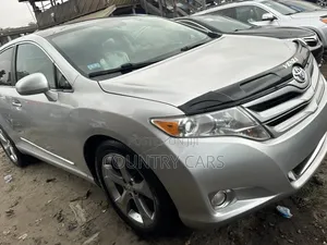 Toyota Venza V6 AWD 2011 Silver