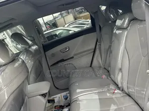 Toyota Venza V6 AWD 2011 Silver