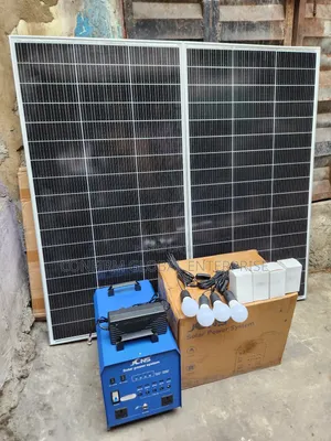 Brand New 1800w Solar Generator With Solar Panels and Accessories