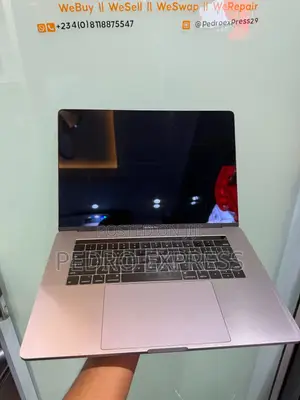 Laptop Apple MacBook Pro 2018 16GB Intel Core i7 SSD 512GB