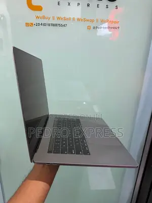 Laptop Apple MacBook Pro 2018 16GB Intel Core i7 SSD 512GB