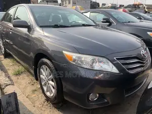 Toyota Camry 2010 Gray