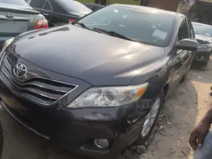 Toyota Camry 2010 Gray