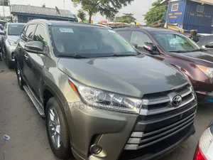 Toyota Highlander Limited V6 4x4 (3.5L 6cyl 6A) 2016 Green