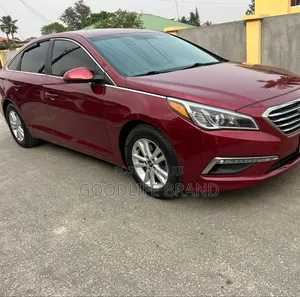 Hyundai Sonata SE PZEV 4dr Sedan (2.4L 4cyl 6A) 2015 Red