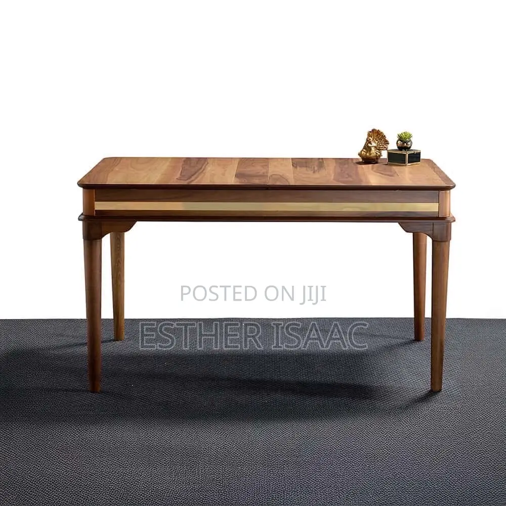 High Quality Extendable Wooden Dining Table