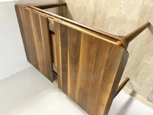 High Quality Extendable Wooden Dining Table