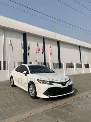 Toyota Camry 2020 White
