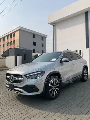 Mercedes-Benz GLA 250 2022 Silver
