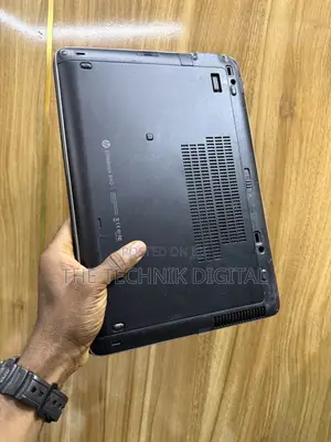 Laptop HP EliteBook 840 G2 8GB Intel Core i5 HDD 500GB