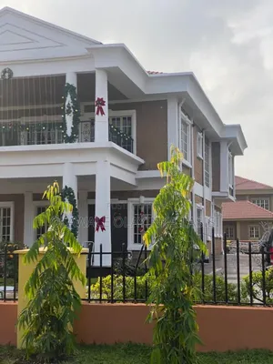 7bdrm Maisonette in Amen, Off Lekki-Epe Expressway for sale