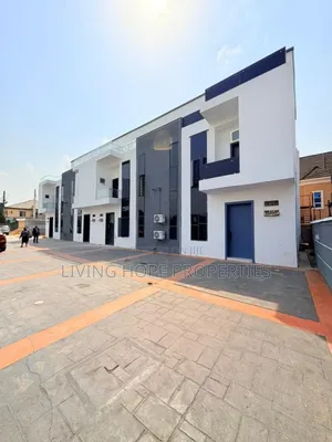 Furnished 3bdrm Duplex in Airport Road, Lagos for sale