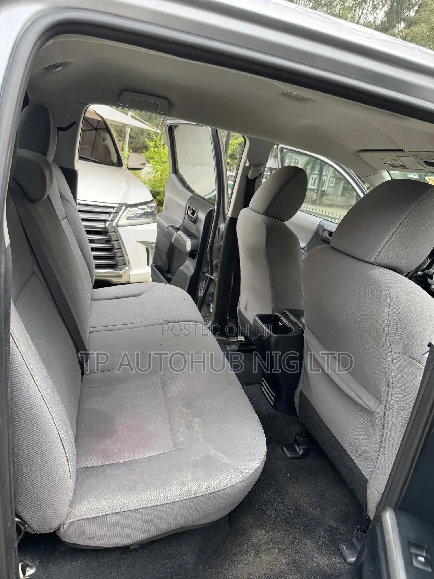 Toyota Tacoma SR5 2017 Silver