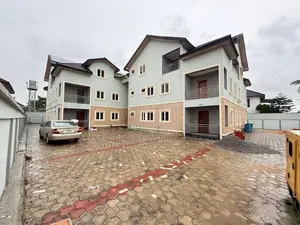 3bdrm Apartment in Lekki Phase 1 for rent