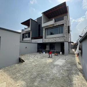 5bdrm Duplex in Gbagada for sale