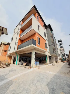 3bdrm Apartment in Yaba for sale