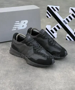 New Balance 327 Triple Black