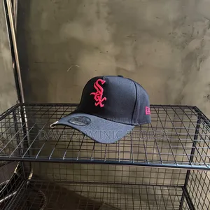 The Uptown Cap+ Capbag Combo