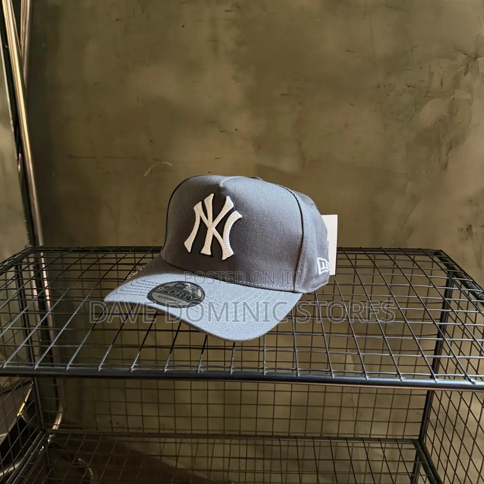 The Uptown Cap+ Capbag Combo