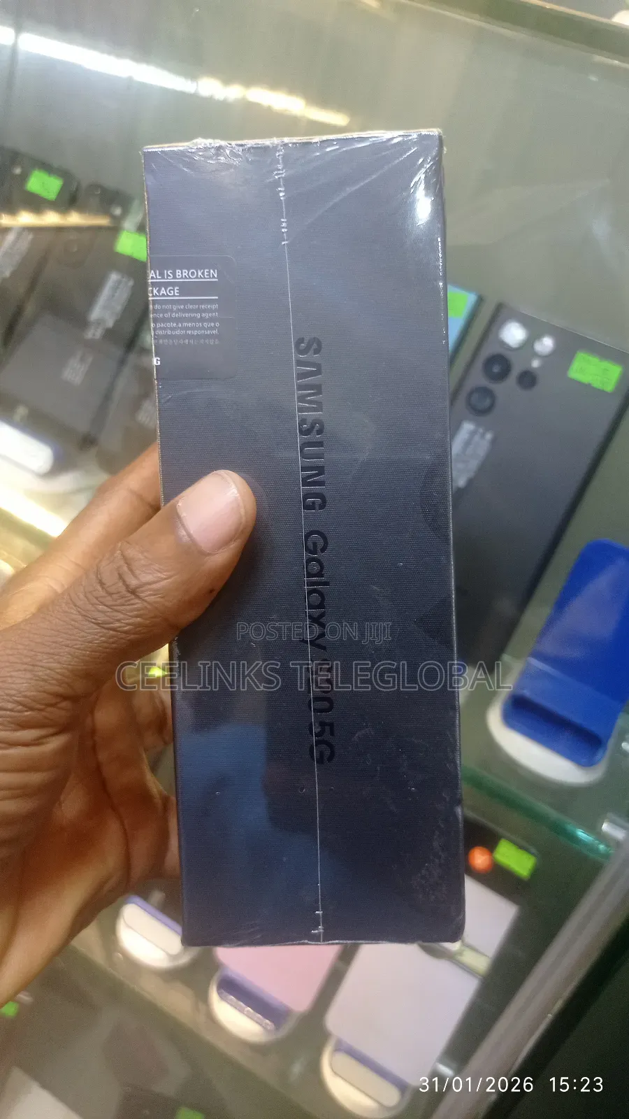 New Samsung Galaxy S20 128 GB Black