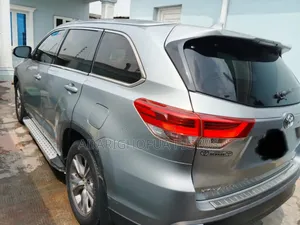 Toyota Highlander 2016 Silver