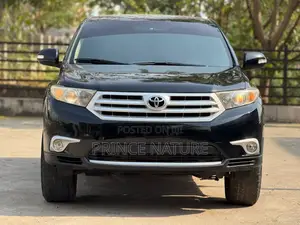 Toyota Highlander 3.5L 4WD 2013 Black