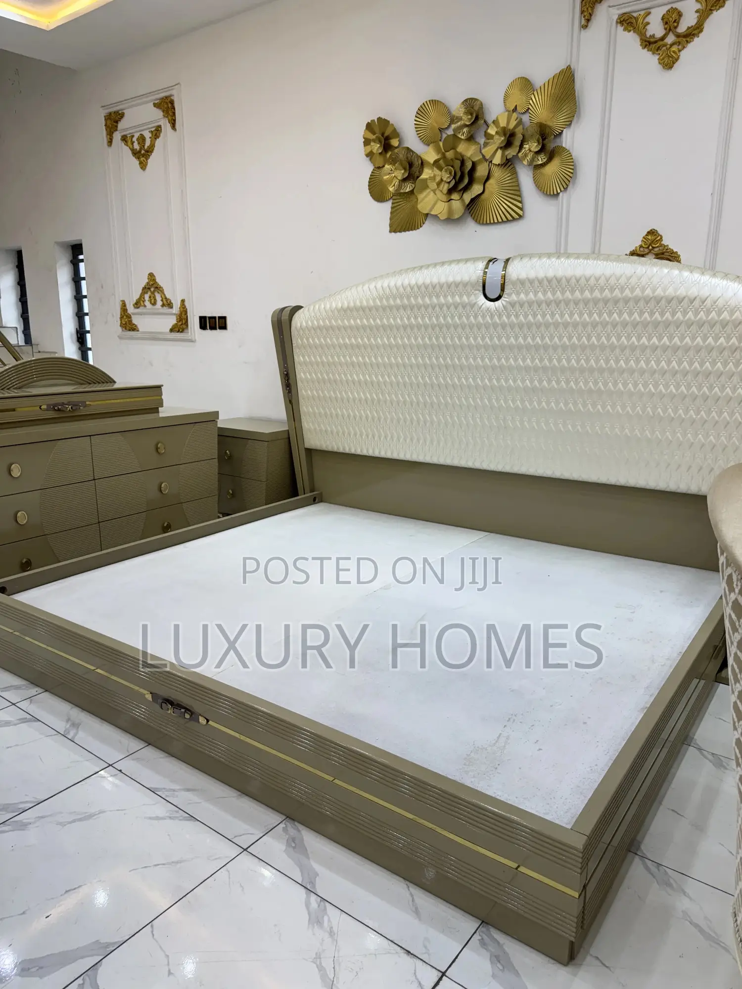 8 By 7 Customized Bed Set