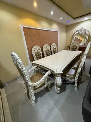 Royal Dining Set
