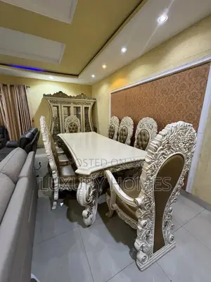 Royal Dining Set