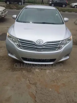 Toyota Venza 2010 Silver