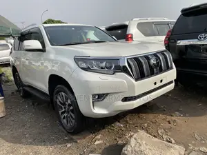 Toyota Land Cruiser Prado 4.0 Petrol TX 2022 White