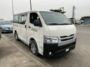 Toyota HiAce 2012 White