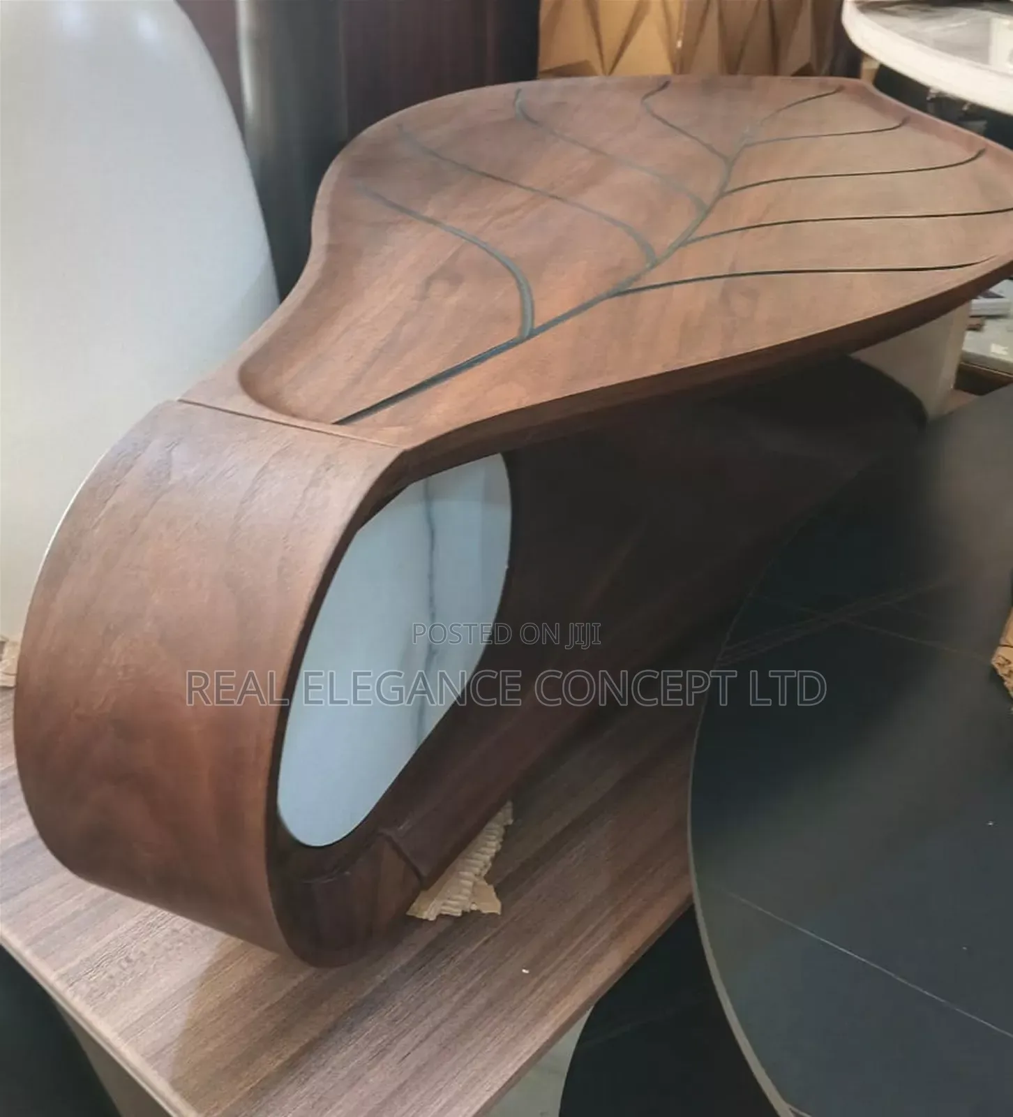 Unique Quality Modern Centre Table