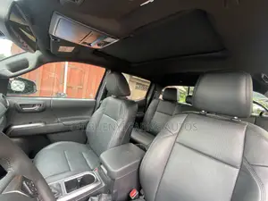 Toyota Tacoma Limited Double Cab 5' Bed V6 AT 2023 Black